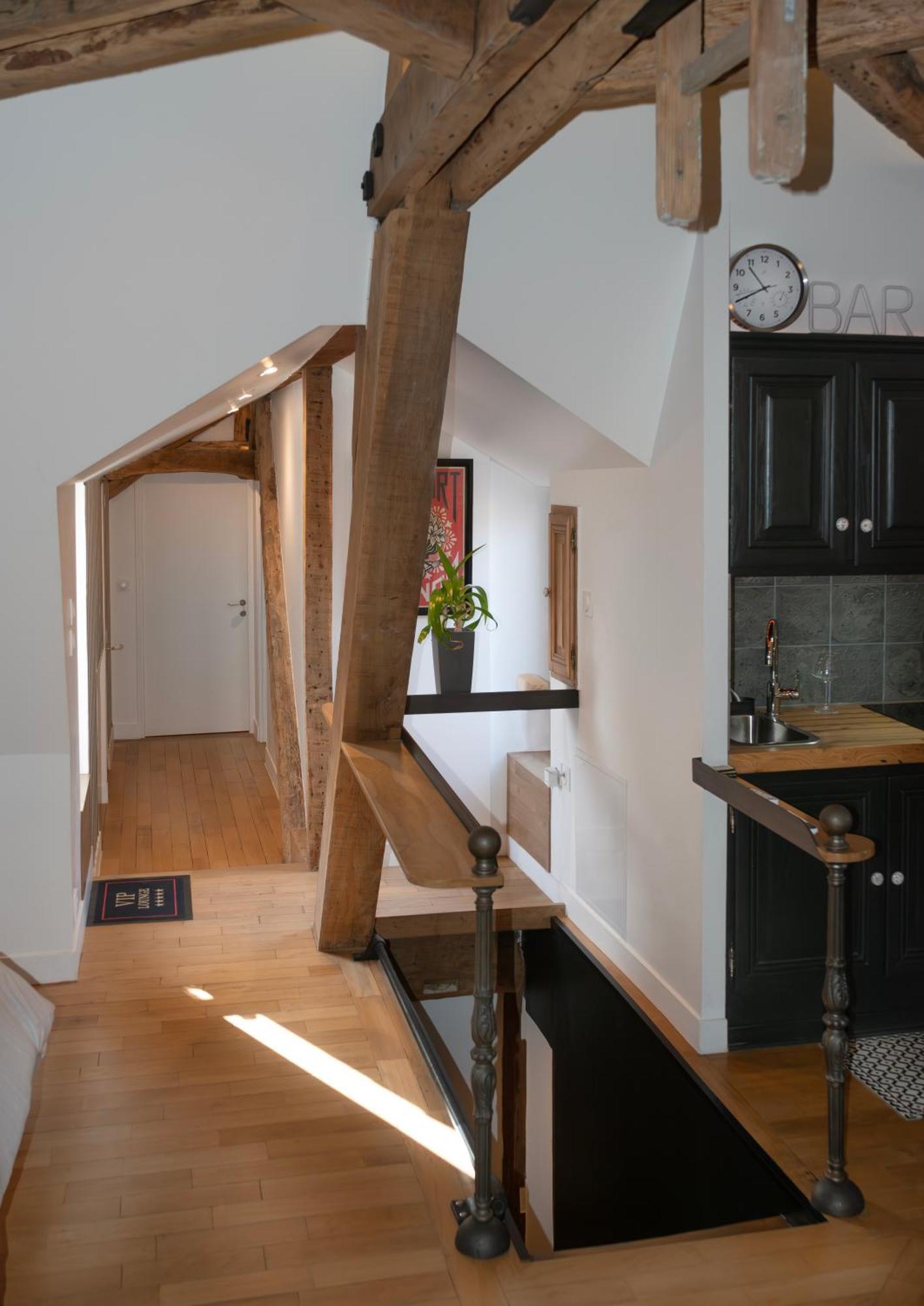 Loft Dans Le Clocher Face Au Chateau Bonnelles Ngoại thất bức ảnh